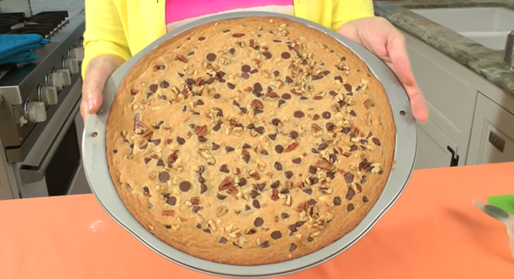 Recipe for chocolate chip Pizza